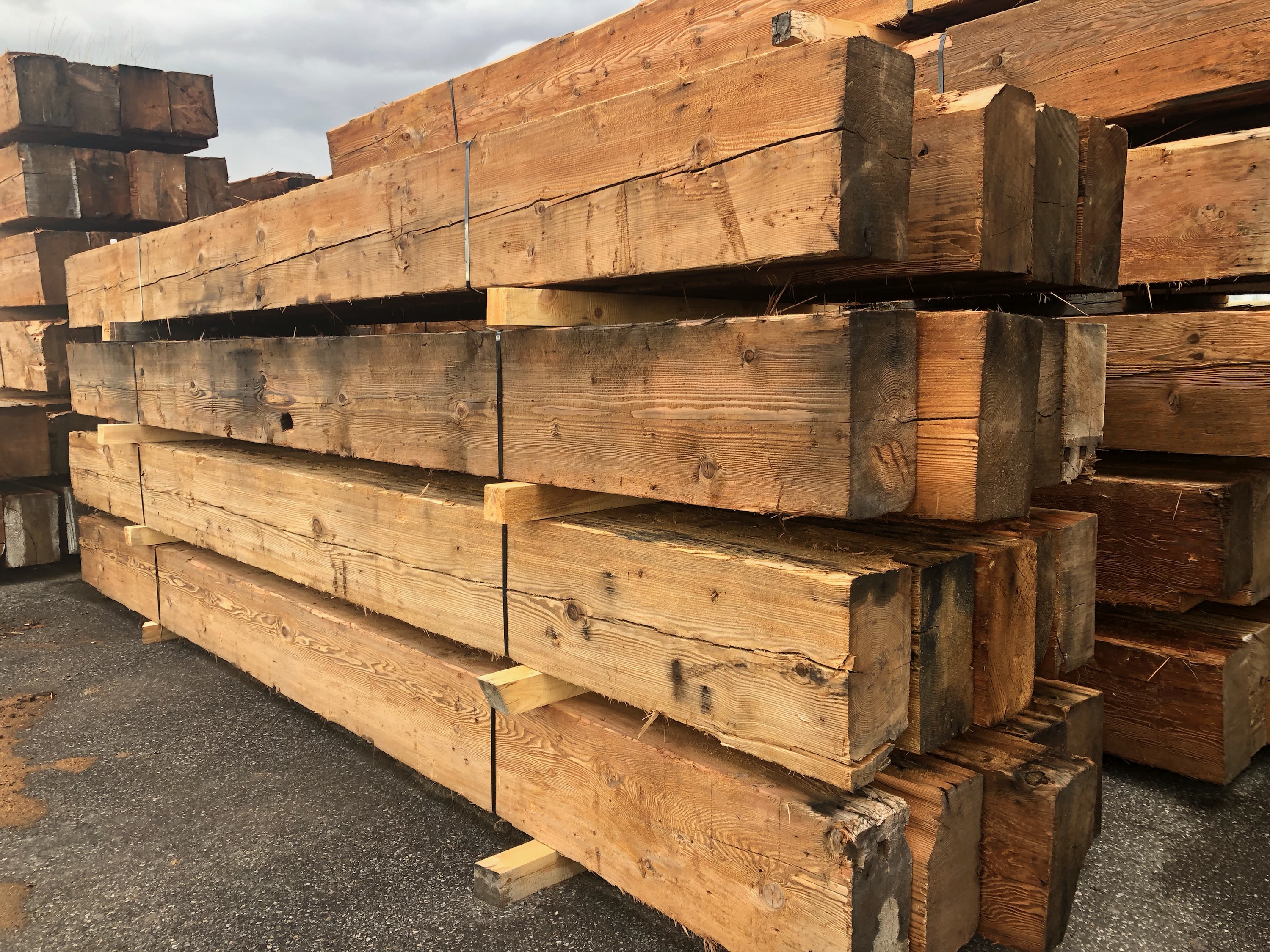 Reclaimed Timbers And Wood Beams Old World Lumber LLC